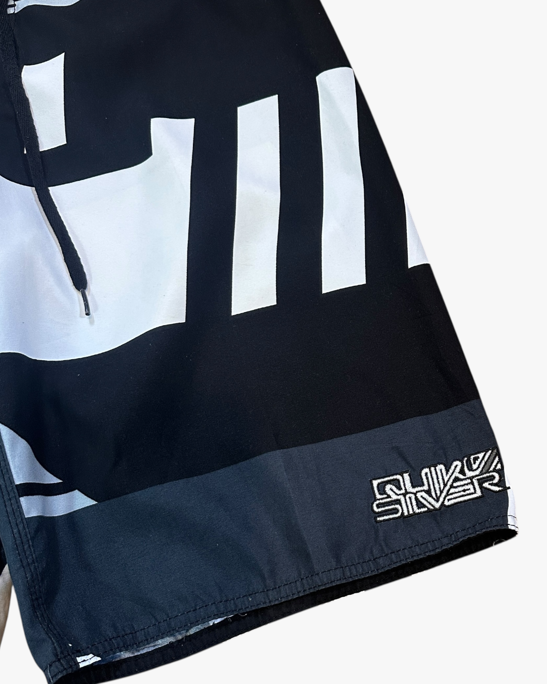 QUIKSILVER BOARDIES - 32”
