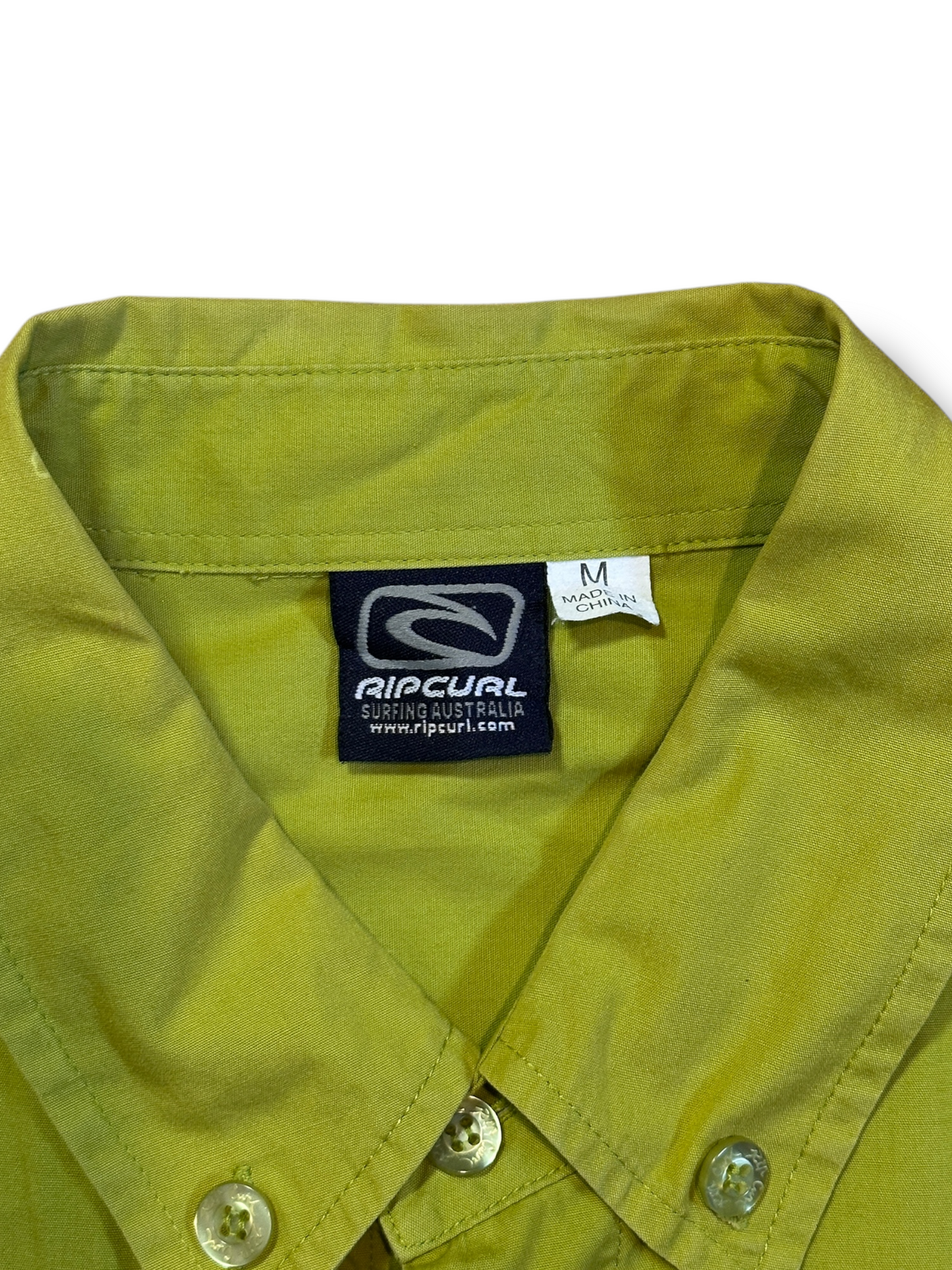 2000’s ripcurl button up - M